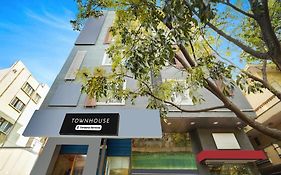 Townhouse Btm Layout Near Madiwala Lake Formerly Q Rooms